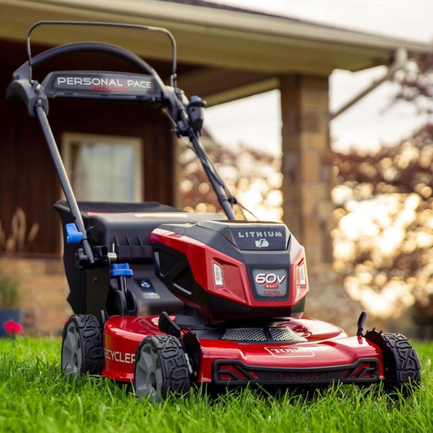 toro 60v max 22 in. recycler personal pace mower