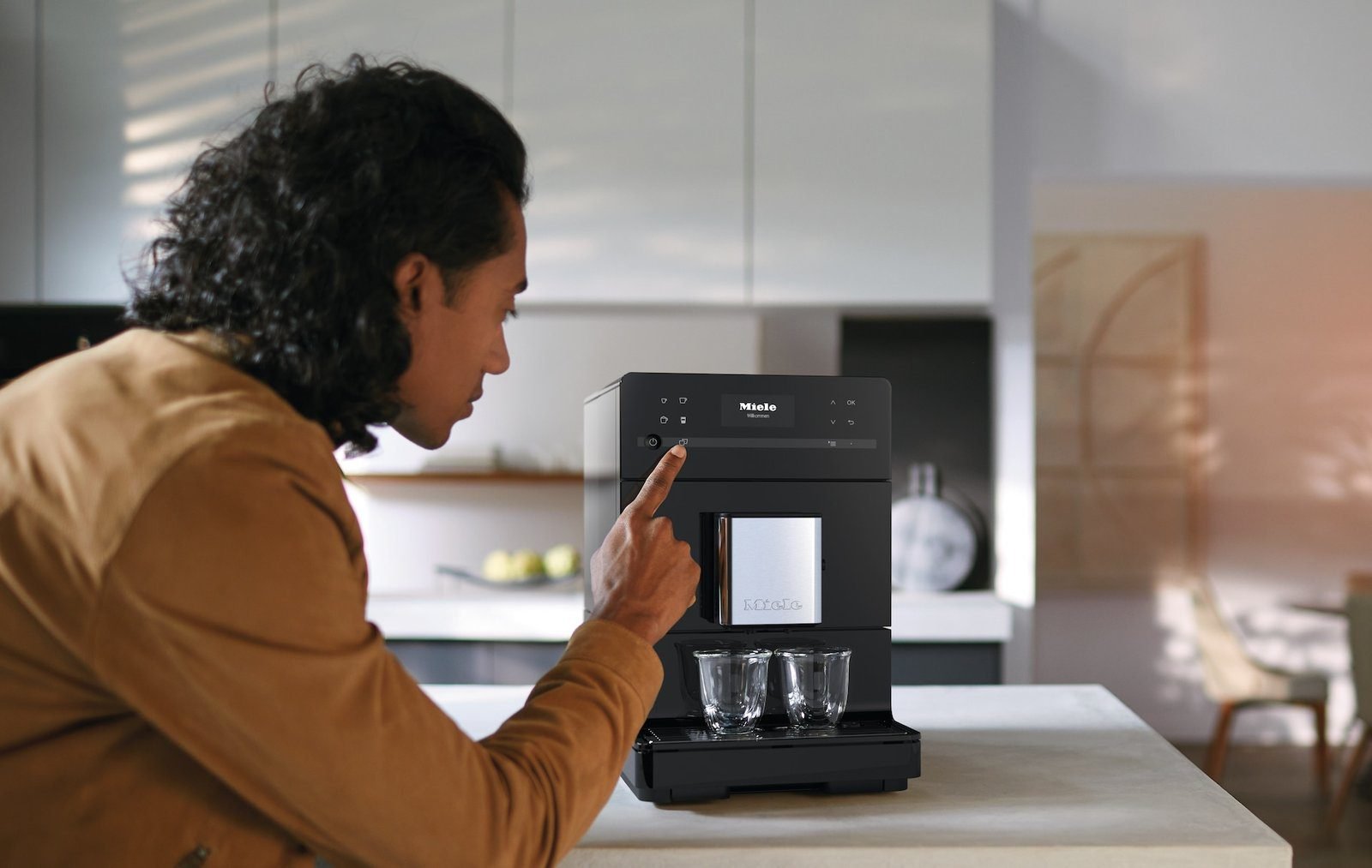 miele cm5310 silence fully automatic coffee maker & espresso machine
