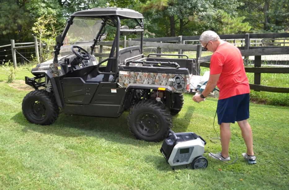 yard force portable power station 2400 watt continuous 4800 watt peak, bluetooth speaker, wifi connection, wireless charging, rv 30a plug, led light